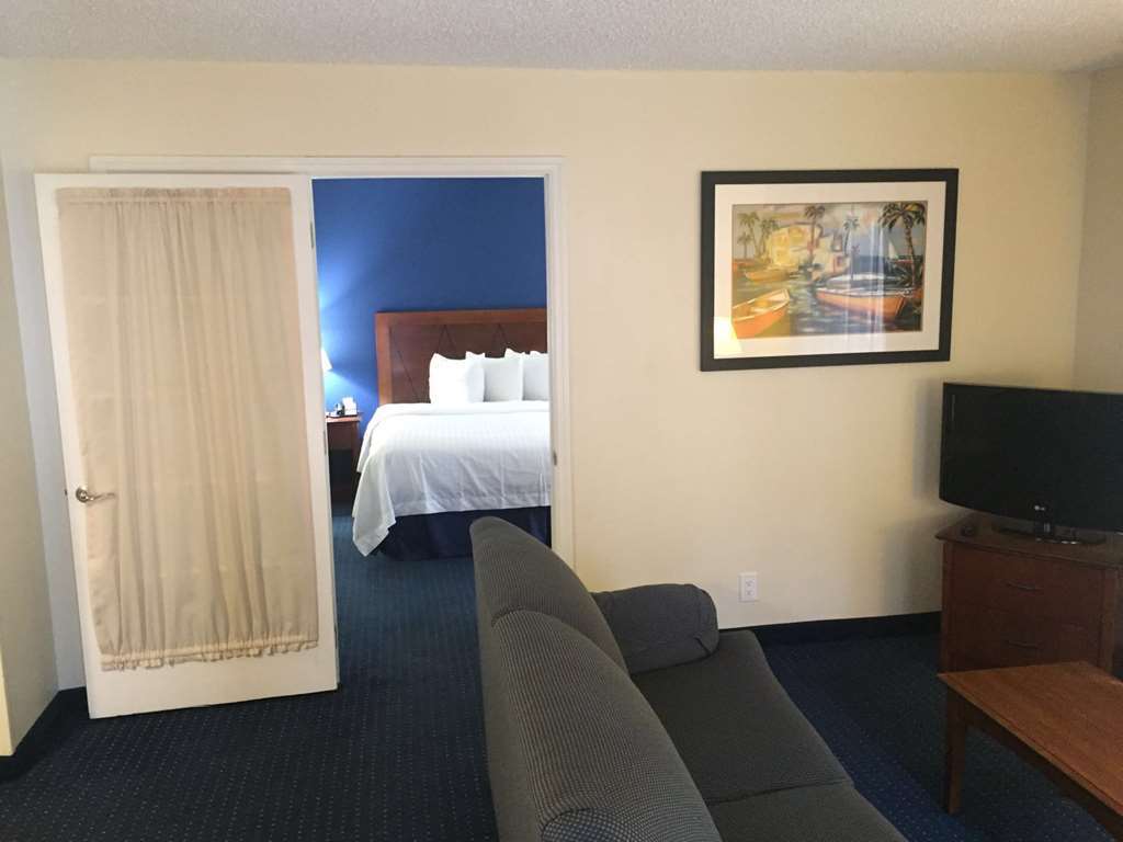 Doral Inn & Suites Miami Airport West Room photo