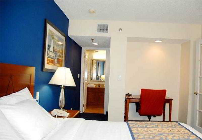 Doral Inn & Suites Miami Airport West Exterior photo